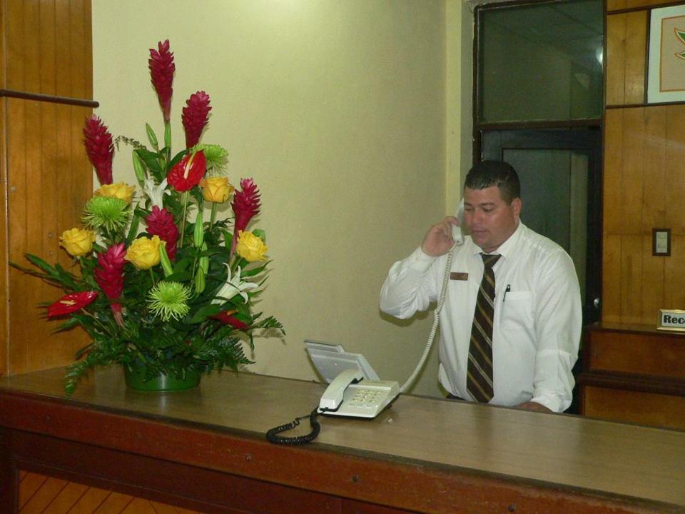 Hotel Yagrumas San Antonio de Los Banos Zewnętrze zdjęcie